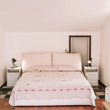 Casa Zoe Лезено